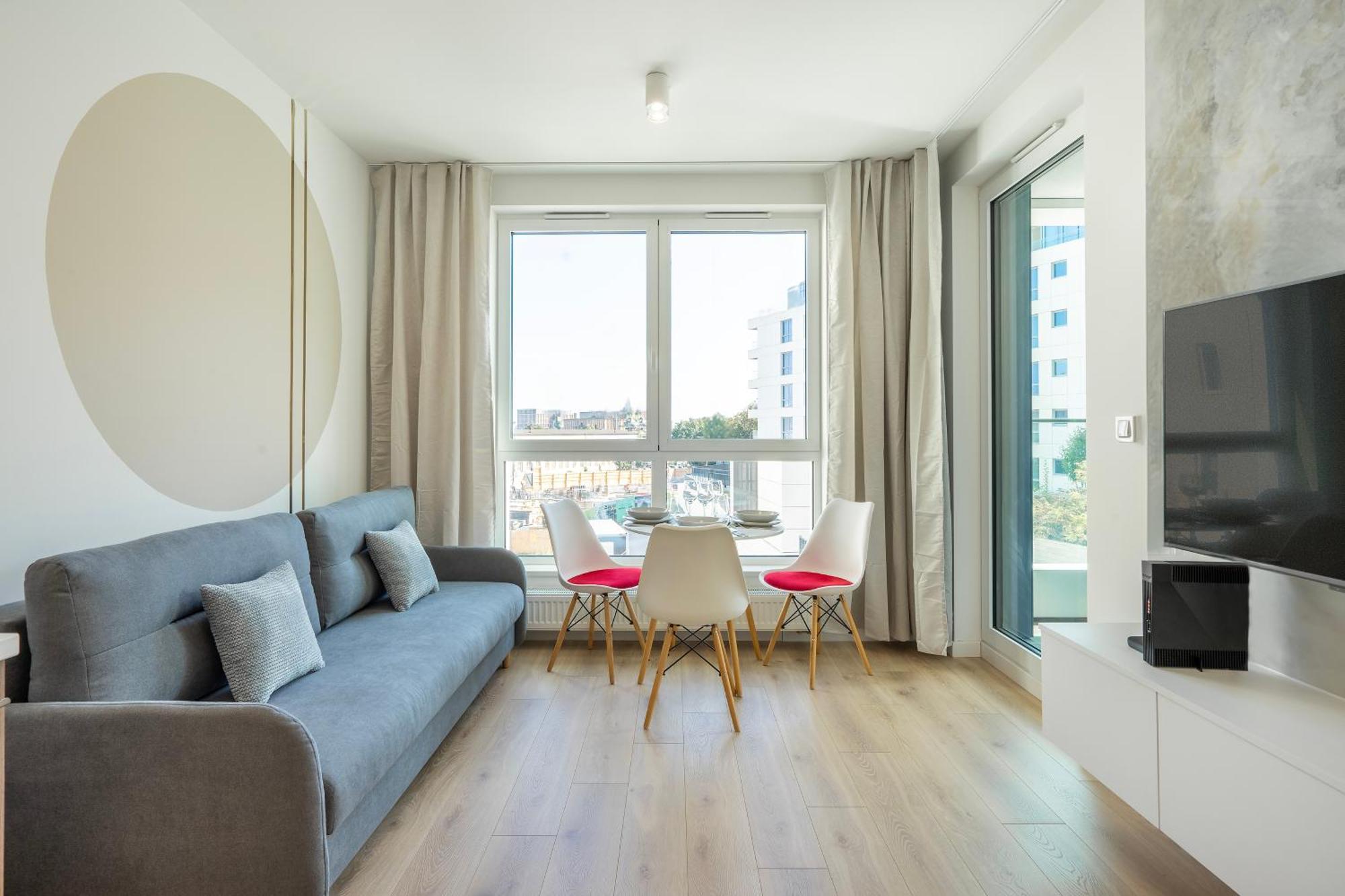 6 Piotra Apartment *
